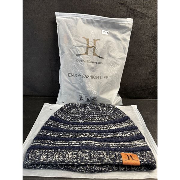 Dadou and Xiaoshan Womens Ponytail Knitted Beanie Cap - New