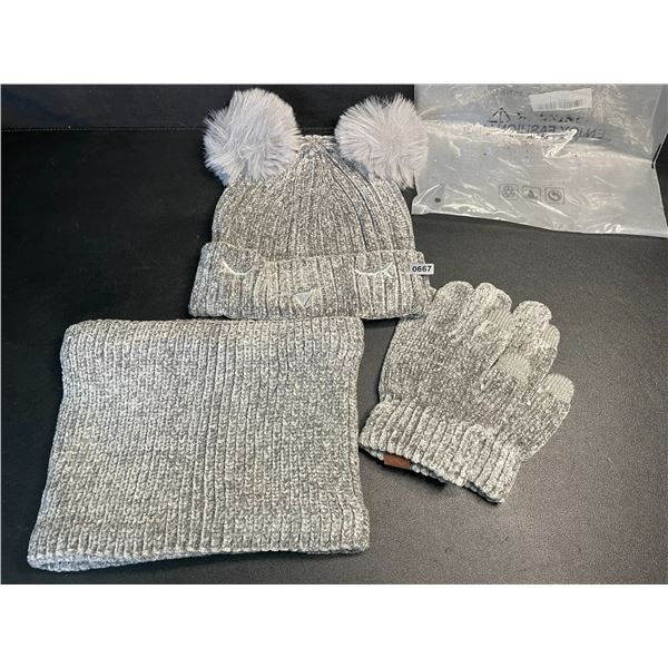 3PC Velvet Soft Winter Beanie Toque/Neck Warmer/Gloves Set - Grey - New