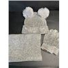 Image 2 : 3PC Velvet Soft Winter Beanie Toque/Neck Warmer/Gloves Set - Grey - New