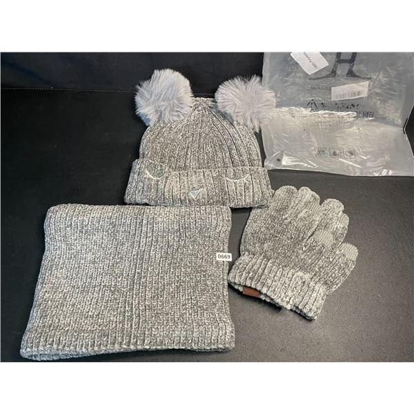 3PC Velvet Soft Winter Beanie Toque/Neck Warmer/Gloves Set - Grey - New