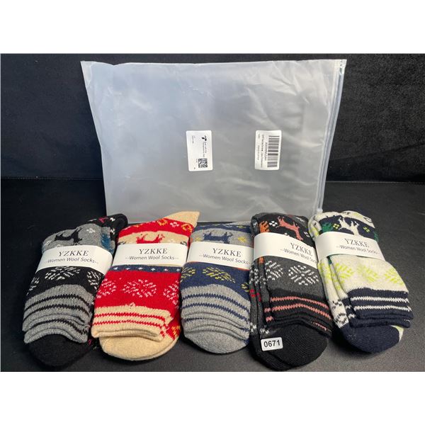 5 Pairs of Women's Warm Wool Socks/Thermal Knit Crew Socks - Christmas Designs - New
