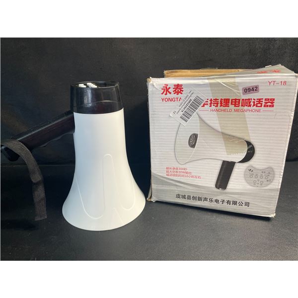 1 Handheld Megaphone Speaker - New (Damaged Box)
