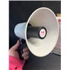 Image 3 : 1 Handheld Megaphone Speaker - New (Damaged Box)