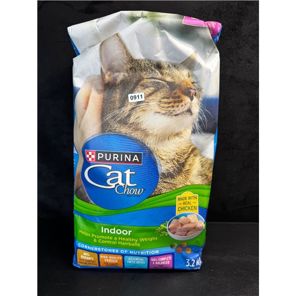 1 3.2KG Bag of Purina Indoor Cat Chow Made with Real Chicken - New