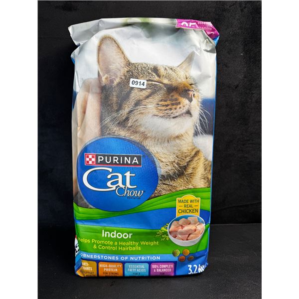 1 3.2KG Bag of Purina Indoor Cat Chow Made with Real Chicken - New
