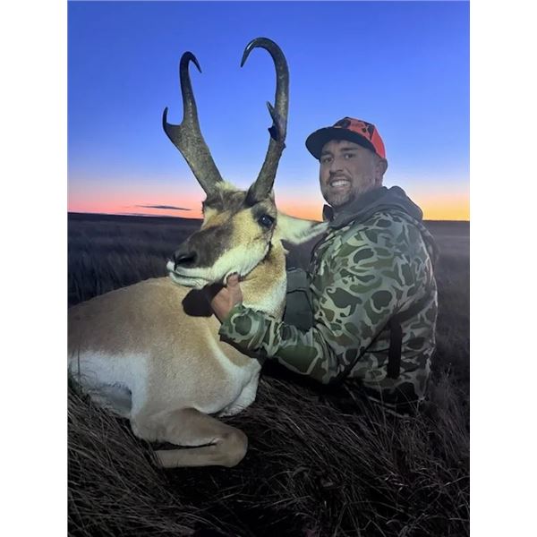 MONTANA – 3 DAY RIFLE ANTELOPE HUNT FOR 1 HUNTER