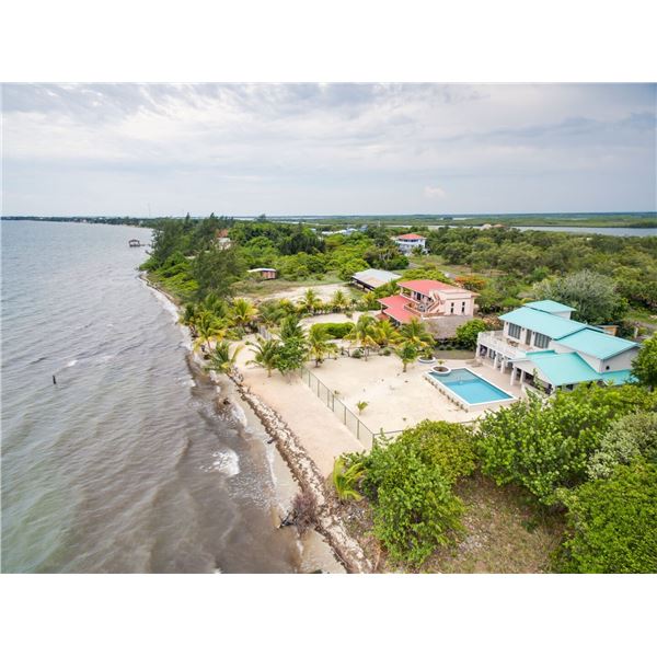 BELIZE – 6 NIGHT TRIP FOR 8 PEOPLE