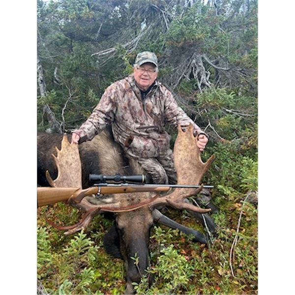 Northern Edge Outfitters - An unforgettable 5-day, 1x1 guided Eastern Canada Moose hunt.