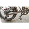 Image 3 : 7-SPEED FAT TIRE E-BIKE WITH REAR BASKET (NO BATTERY, NO KEY, UNKNOWN WORKING CONDITION)