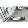 Image 2 : EMOVE CRUISER WHITE ELECTRIC SCOOTER *PARTS & REPAIR/WORKING CONDITION UNKNOWN/NO KEY/NO CHARGER*