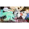 Image 4 : SHELF OF ASSORTED STUFFED ANIMALS