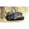 Image 6 : SHELF OF ASSORTED HANDBAGS