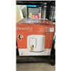Image 2 : SHELF OF SMALL APPLIANCES - AIR FRYER, COFFEE MAKER, DEEP FRYER & HEATER + FAN