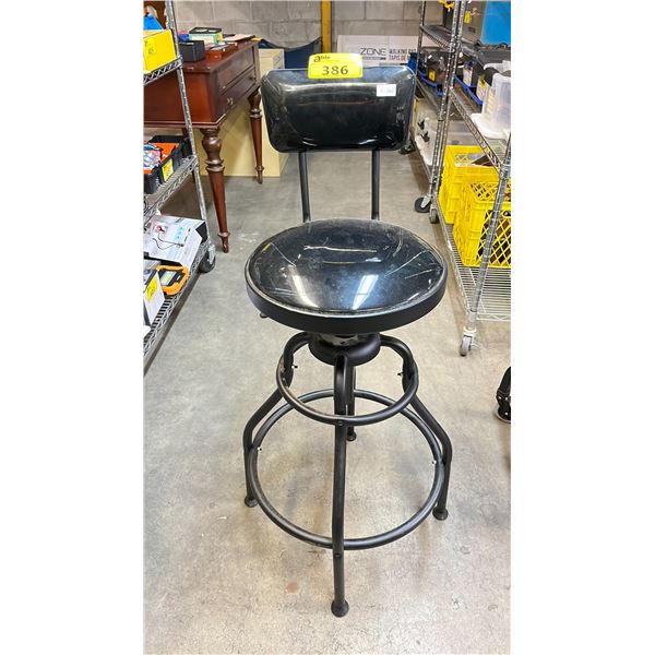 BLACK SWIVEL BAR STOOL