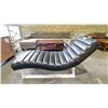 Image 1 : BLACK LEATHER LOUNGER