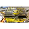 Image 4 : 2 ELECTRIC SANDERS, GRINDING DISCS & ASSORTED BLADES