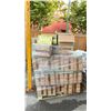 Image 1 : PALLET OF 'BLOOM WHERE YOUR PLANTED' WOODEN SIGNS *MUST TAKE ALL ON PALLET*