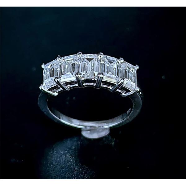 5.07 Ct VVs1 White F-G Fire Moissanite Ring