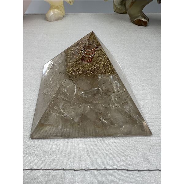 2.9 INCH  CLEAR QUARTZ  ORGONITE  WITH COPPER PYRAMID