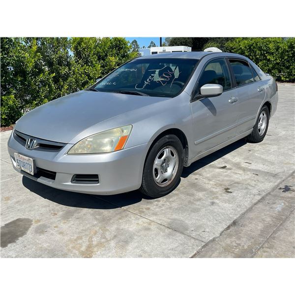 HOND ACCORD 2006 T-DONATION