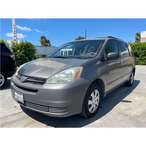 TOYT SIENNA 2004 APP  DUP/T-DON