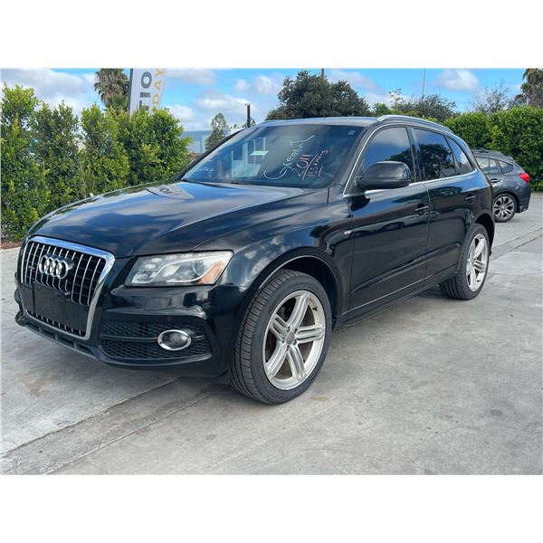 AUDI Q5 2011 O/S-WAIT/TITLE