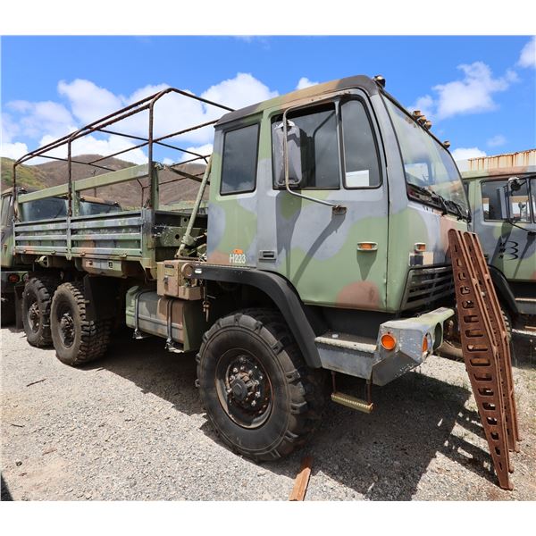 1999 Stewart & Stevenson Military Flatbed Truck MTV M-1083A1 (Does Not Run)