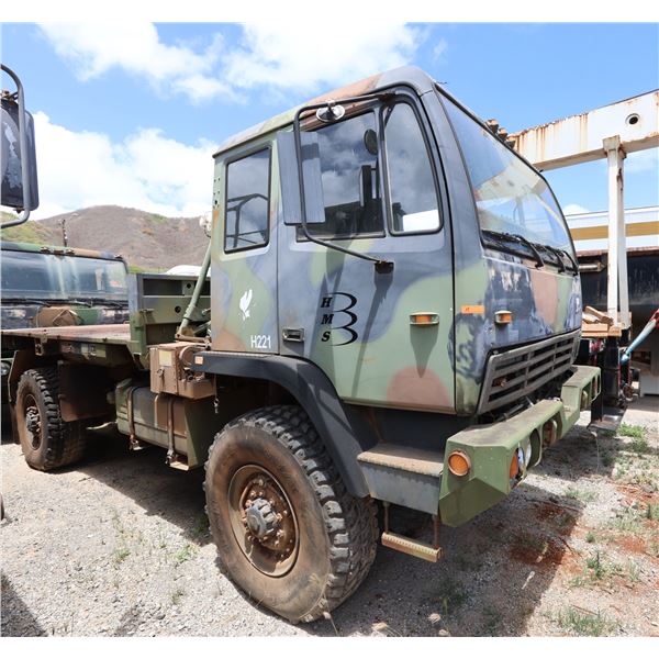 Military Flatbed Truck  (Does Not Run)