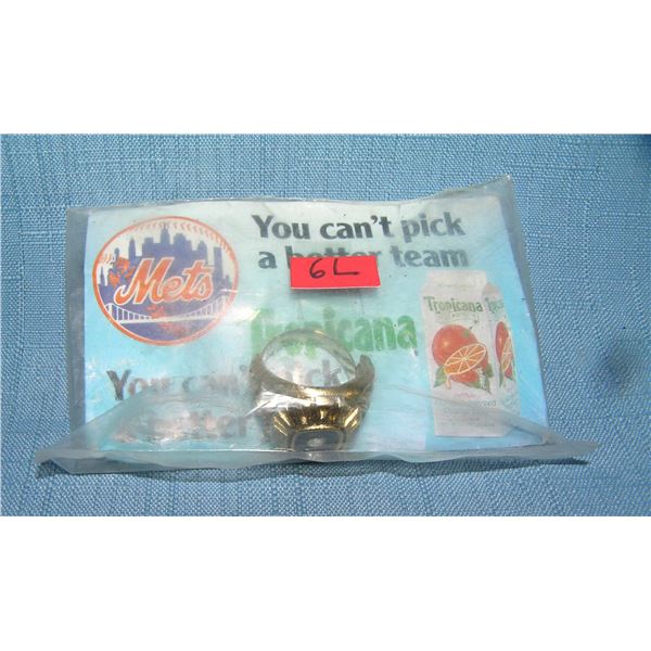 NY Mets 1986 souvenir World Series ring