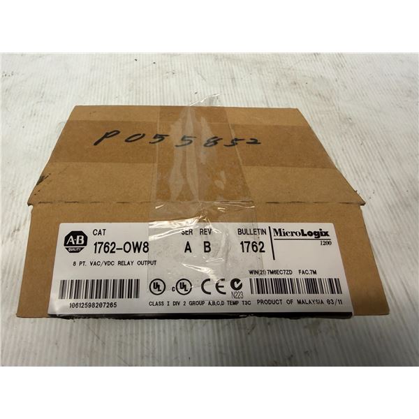 Allen-Bradley #1762-OW8 8PT VAC/VDC Relay Output