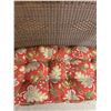 Image 4 : Wicker Loveseat
