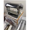 Image 3 : Kitchen Gadgets