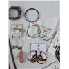 Image 3 : Assortment of Jewellery