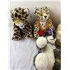 Image 2 : Collection of Stuffed Animals