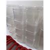 Image 3 : Rubbermaid Storage Containers