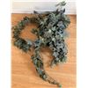 Image 2 : Faux Potted Vines