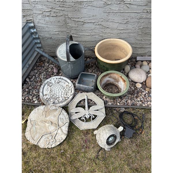 Garden Décor Lot