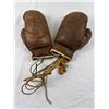 Image 2 : Vintage Leather Winn Well Boxing Gloves