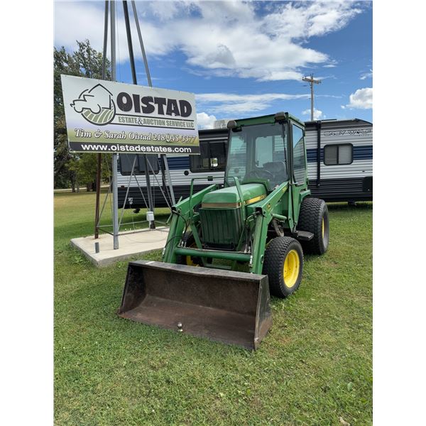 JOHN DEERE 955 TRACTOR WITH 70A FRONT LOADER AND CAB - RUNS AND DRIVES GREAT!