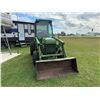 Image 27 : JOHN DEERE 955 TRACTOR WITH 70A FRONT LOADER AND CAB - RUNS AND DRIVES GREAT!