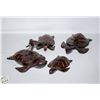 Image 1 : FLAT OF WOOD CARVED TURTLES