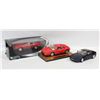 Image 1 : FLAT OF 3 DIECAST FERRARI CARS