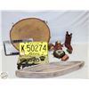 Image 1 : FLAT W/ WOOD COOKIE WALL HANGING, WOOD CARVED