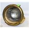 Image 1 : ANTIQUE BRASS FORD HEADLAMP
