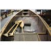 Image 4 : 16' BEAVER CEDAR STRIP CANOE WITH 3 OARS