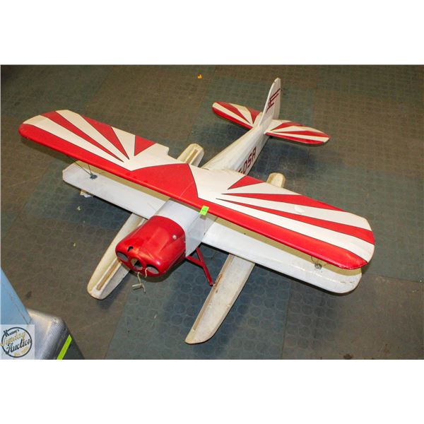 MODEL BI-PLANE AIR FRAME ONLY, NEEDS REPAIR