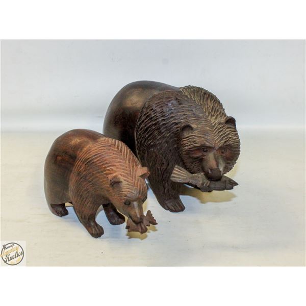 PAIR OF WOOD CARVED BEAR W/ FISH SCULPTURES