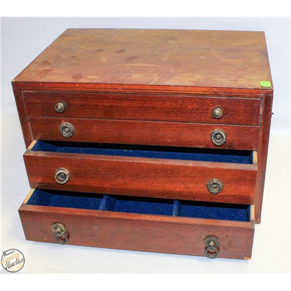 4 DRAWER CHEST APPROX 18.5" X 13" X 12"