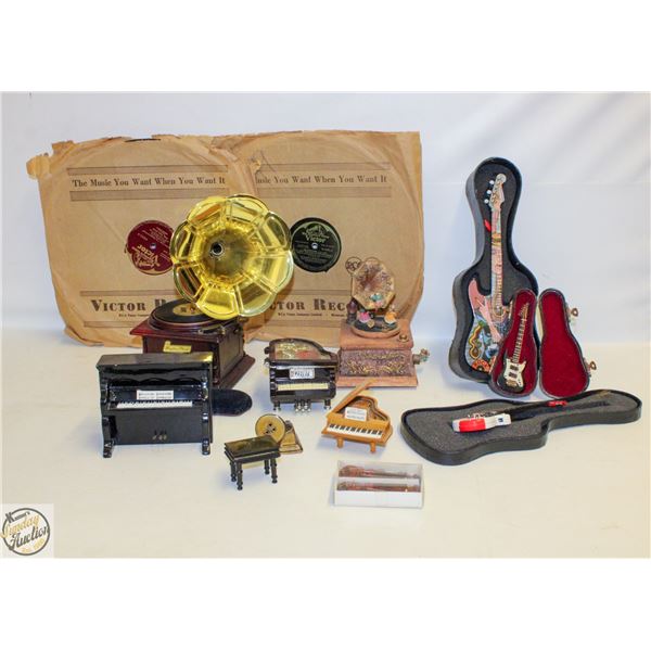 FLAT OF MINIATURE INSTRUMENTS & GRAMOPHONES
