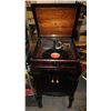 Image 2 : VICTOR ORTHOPHONIC VICTROLA VV 4-3 FLOOR MODEL